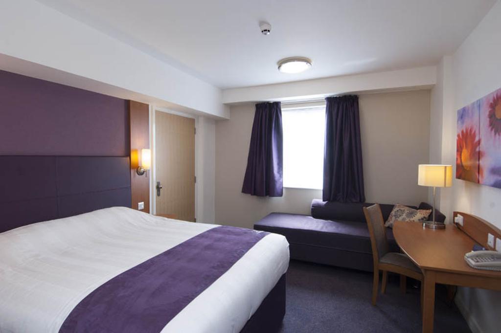 Premier Inn Portishead Exterior photo